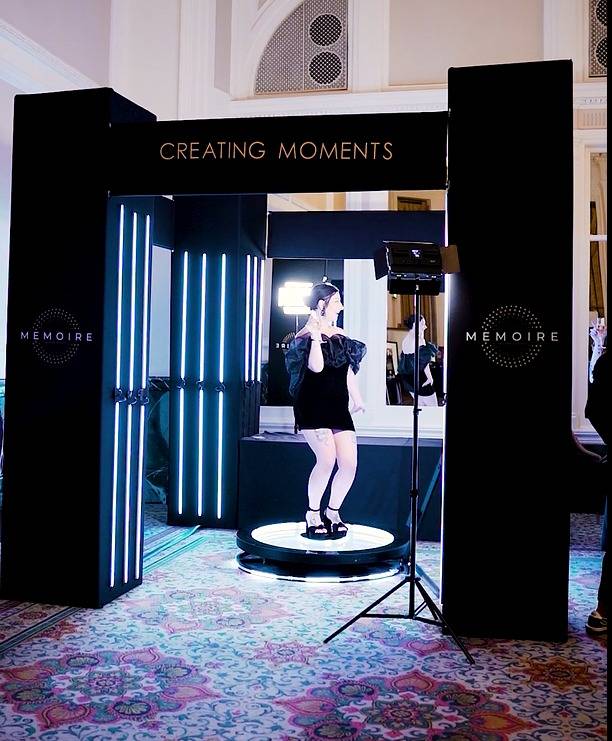PhotoBooth Girl Black Dress 1